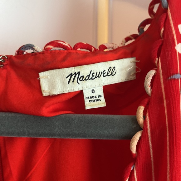 🌈10 Items for $40- 
Floral Madewell Dress - Picture 3 of 4